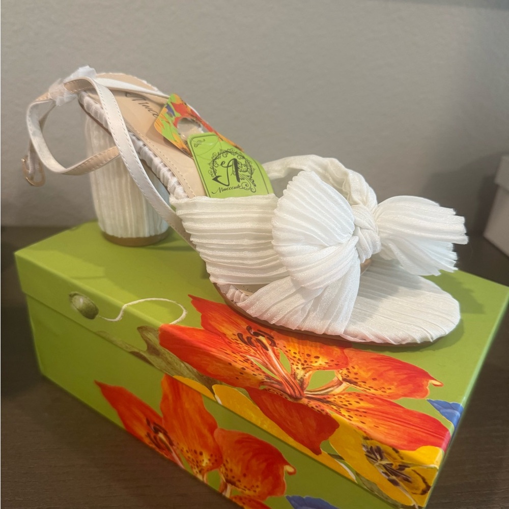 White Bow Heels- Great for a Bride!